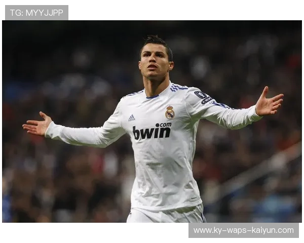 维尼修斯贴地弧线球传中：皇马威胁进攻的秘密武器